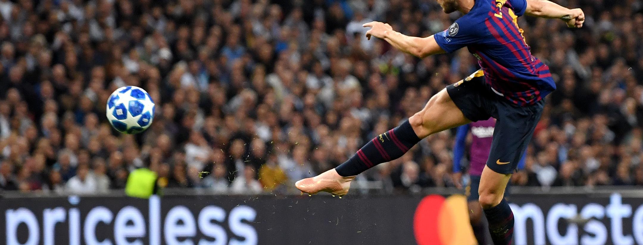 Rakitic Goal vs Tottenham