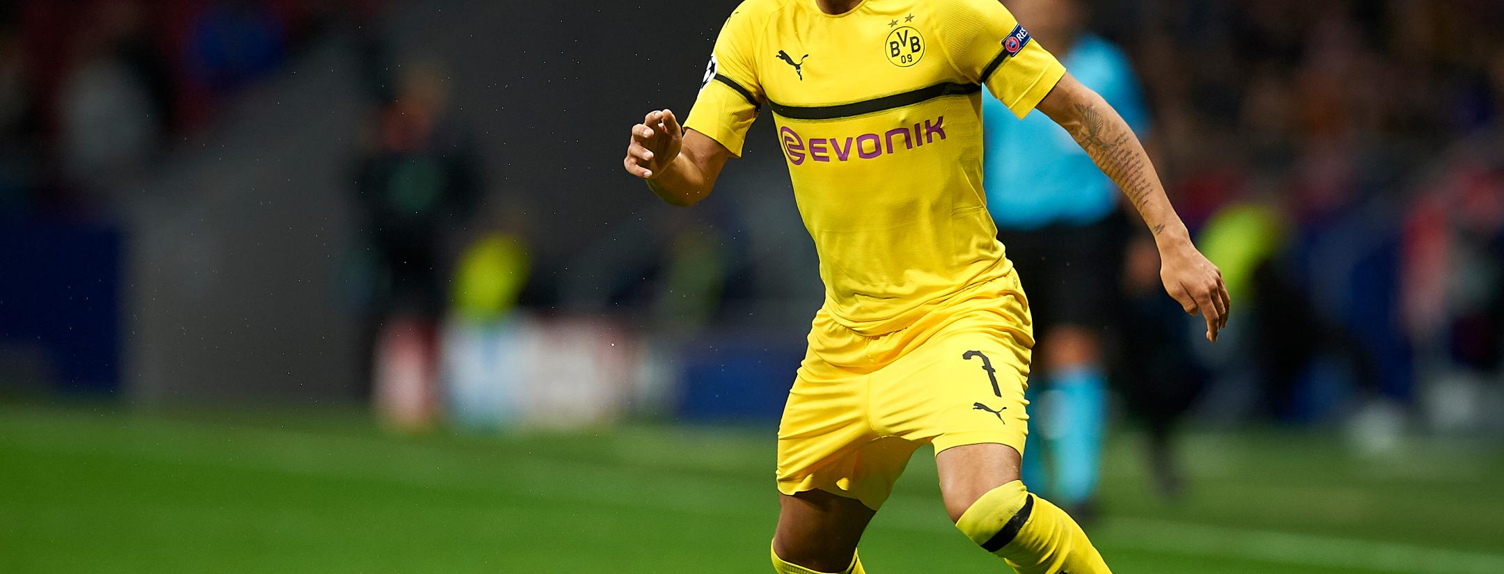 Jadon Sancho Forgets Passport