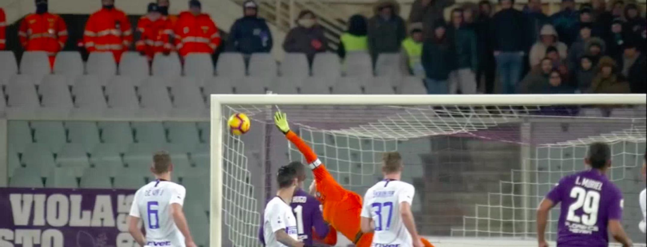 Luis Muriel free kick