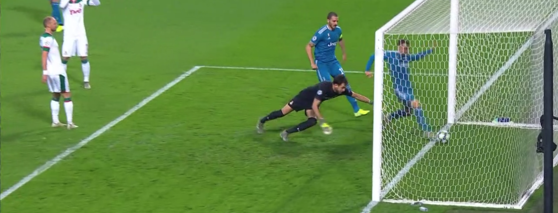 Aaron Ramsey Goal vs Lokomotiv Moscow