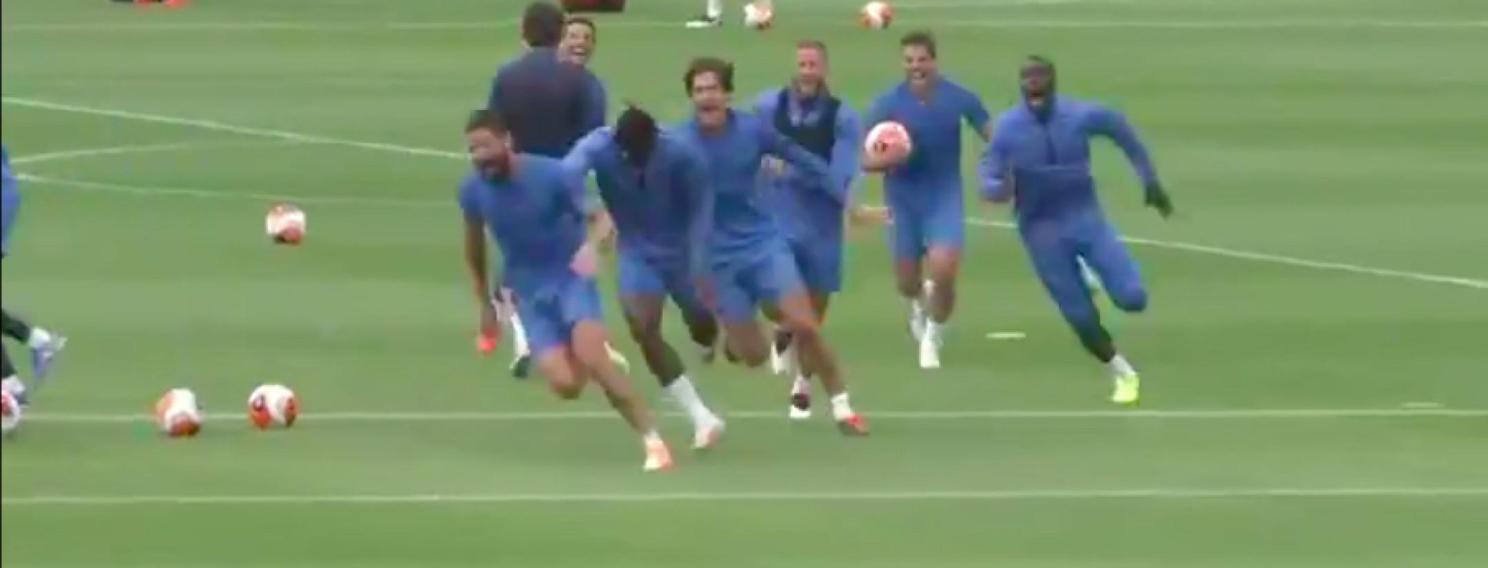 Olivier Giroud nutmeg on Michy Batshuayi