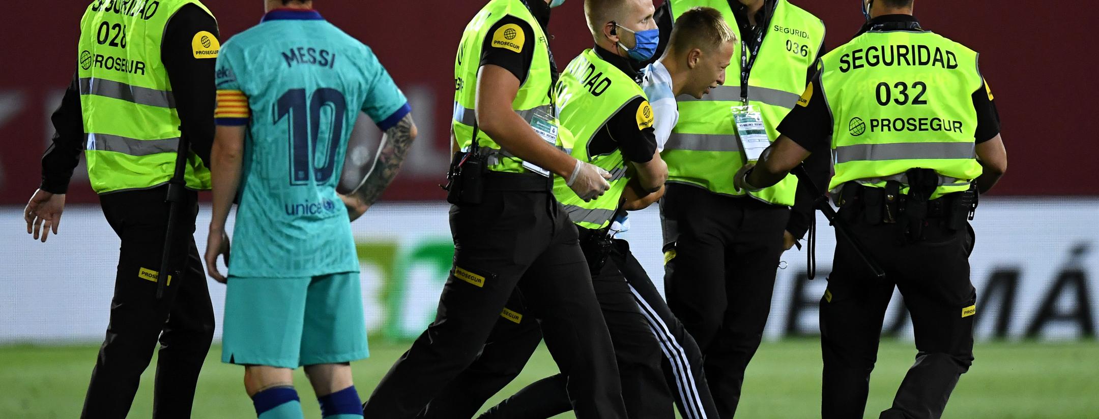 Barcelona Pitch Invader