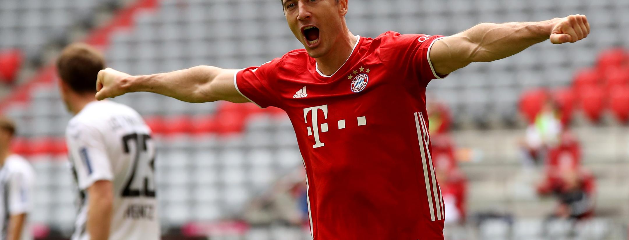 Lewandowski Goal Record