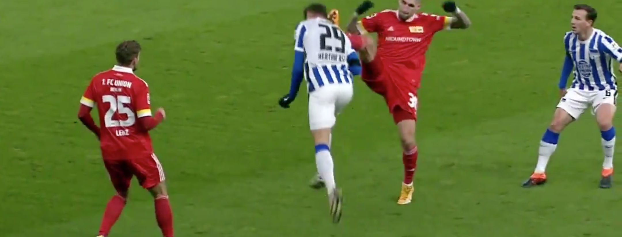Union Berlin Red Card vs Hertha Berlin