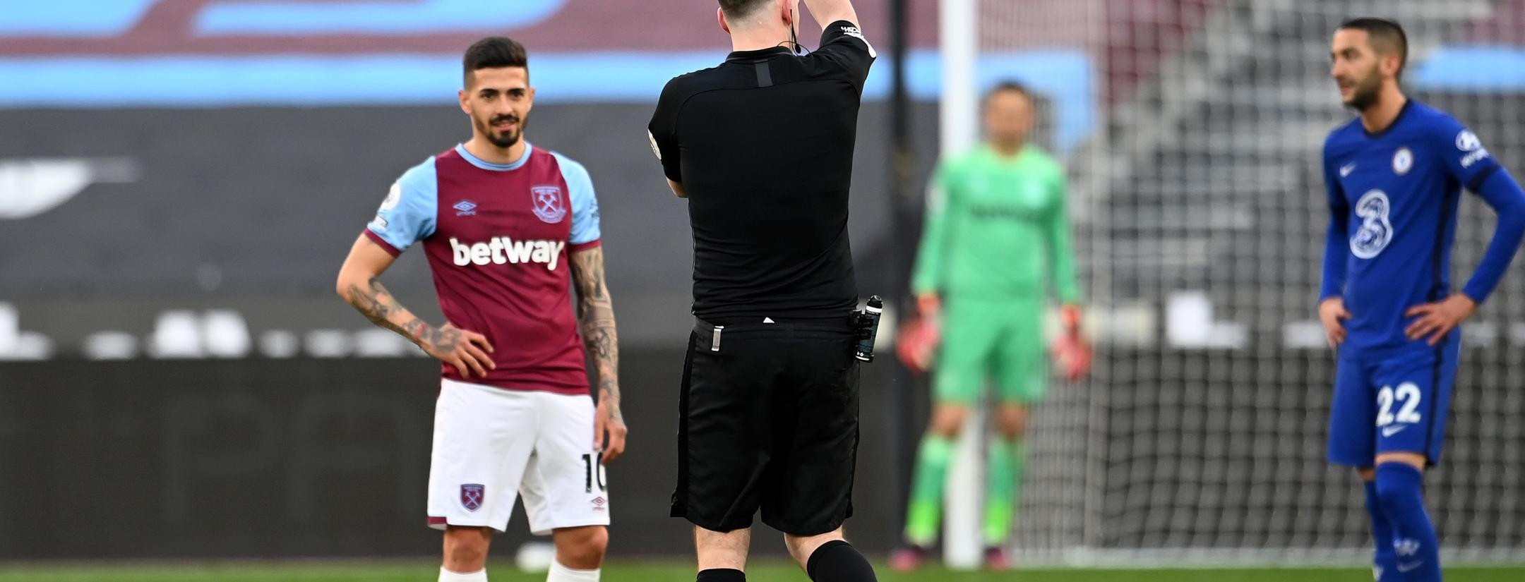 Balbuena Red Card vs Chelsea