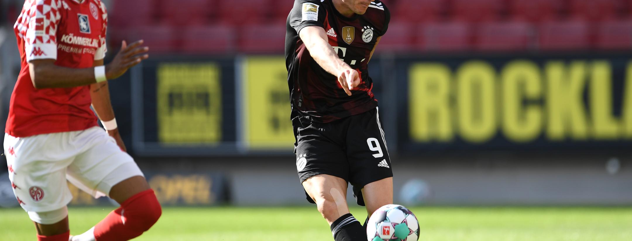 Robert Lewandowski Goal vs Mainz