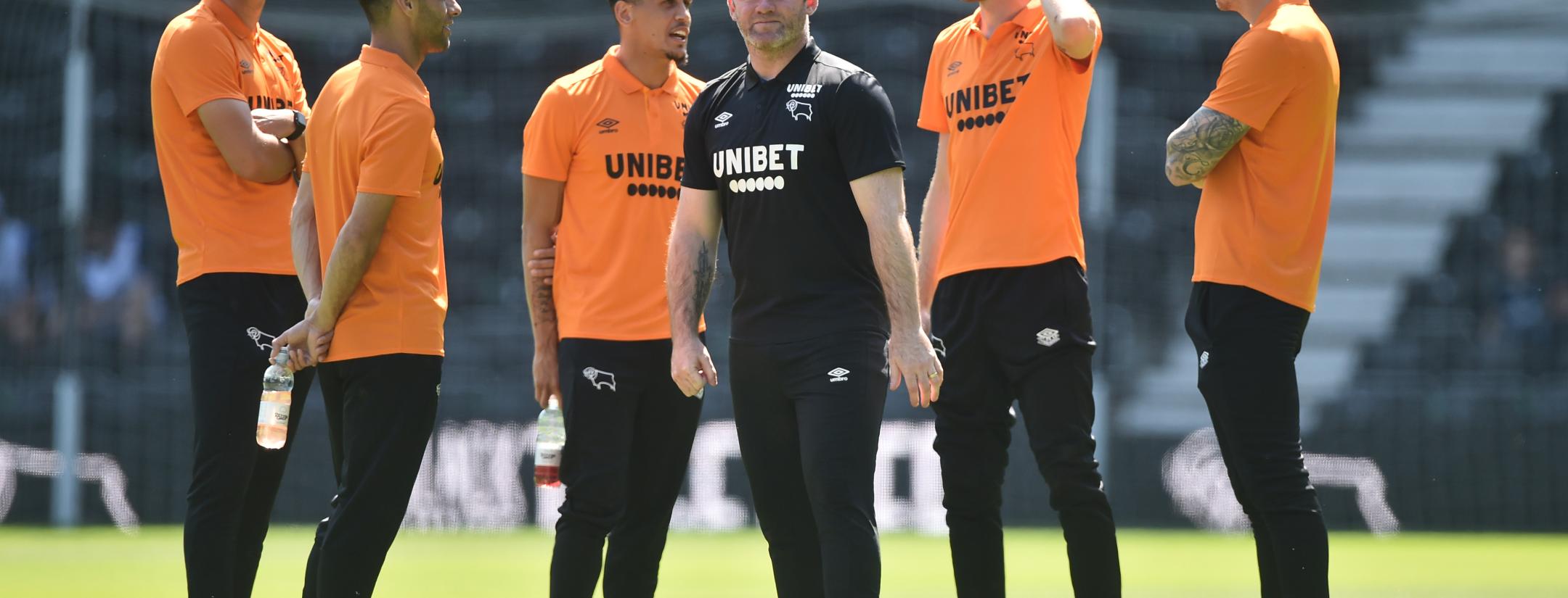 Wayne Rooney Injures Player