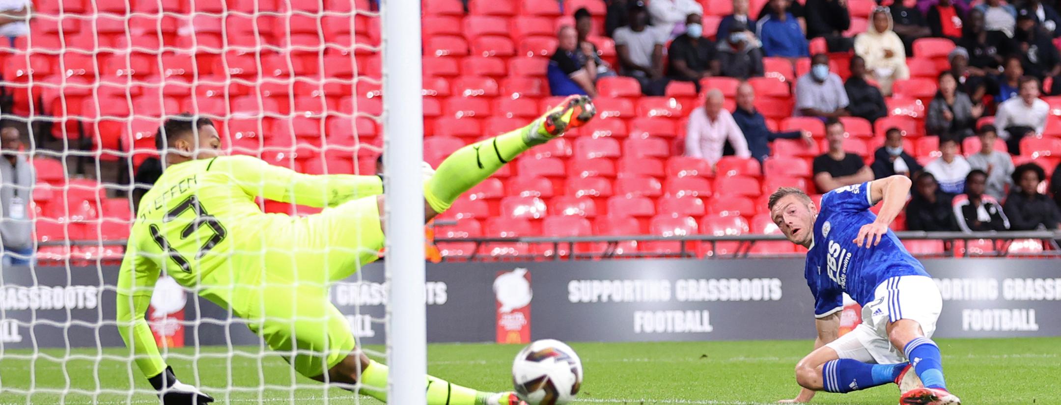 Zack Steffen vs Leicester City