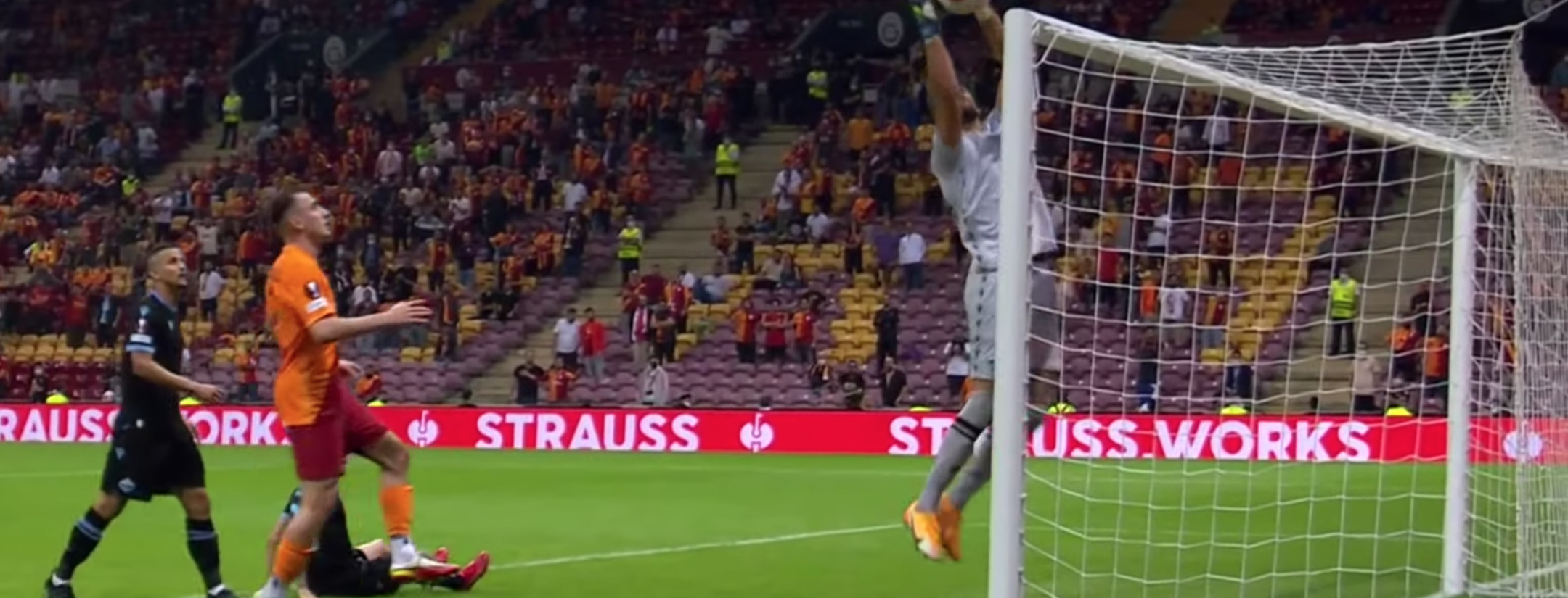 Lazio Own Goal vs Galatasaray