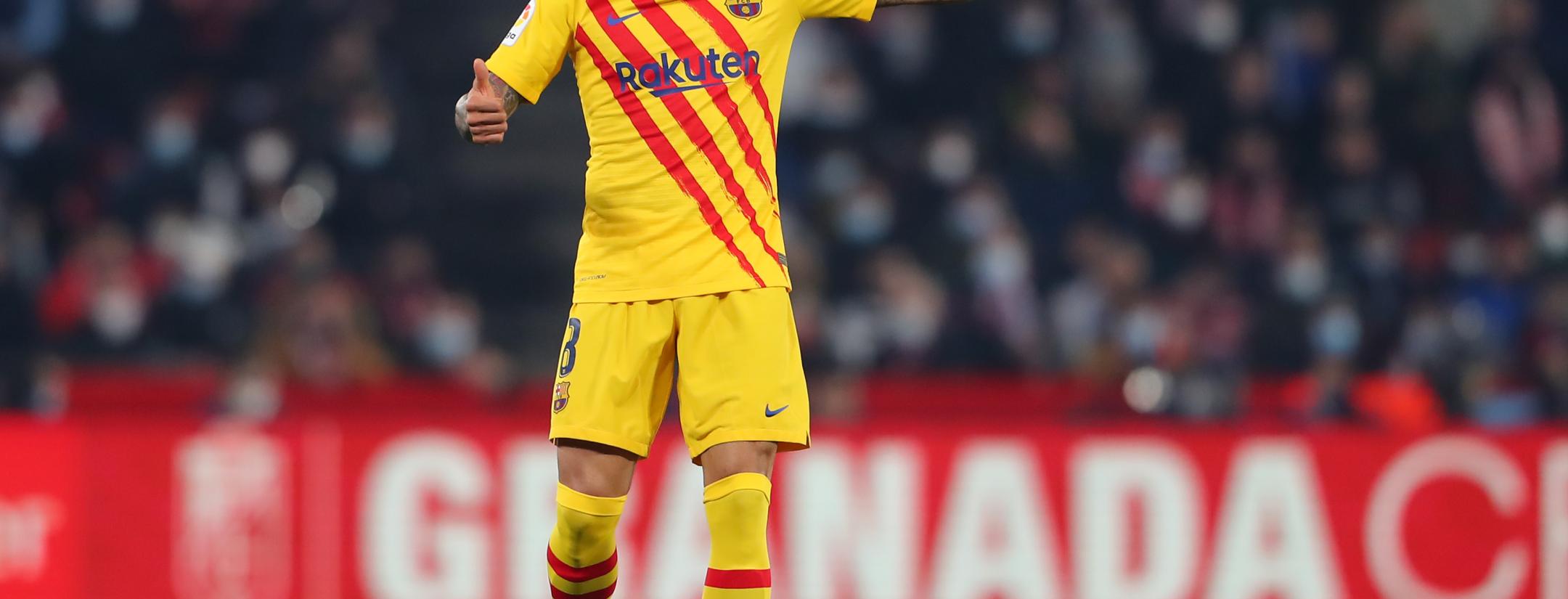 Dani Alves Vs Granada