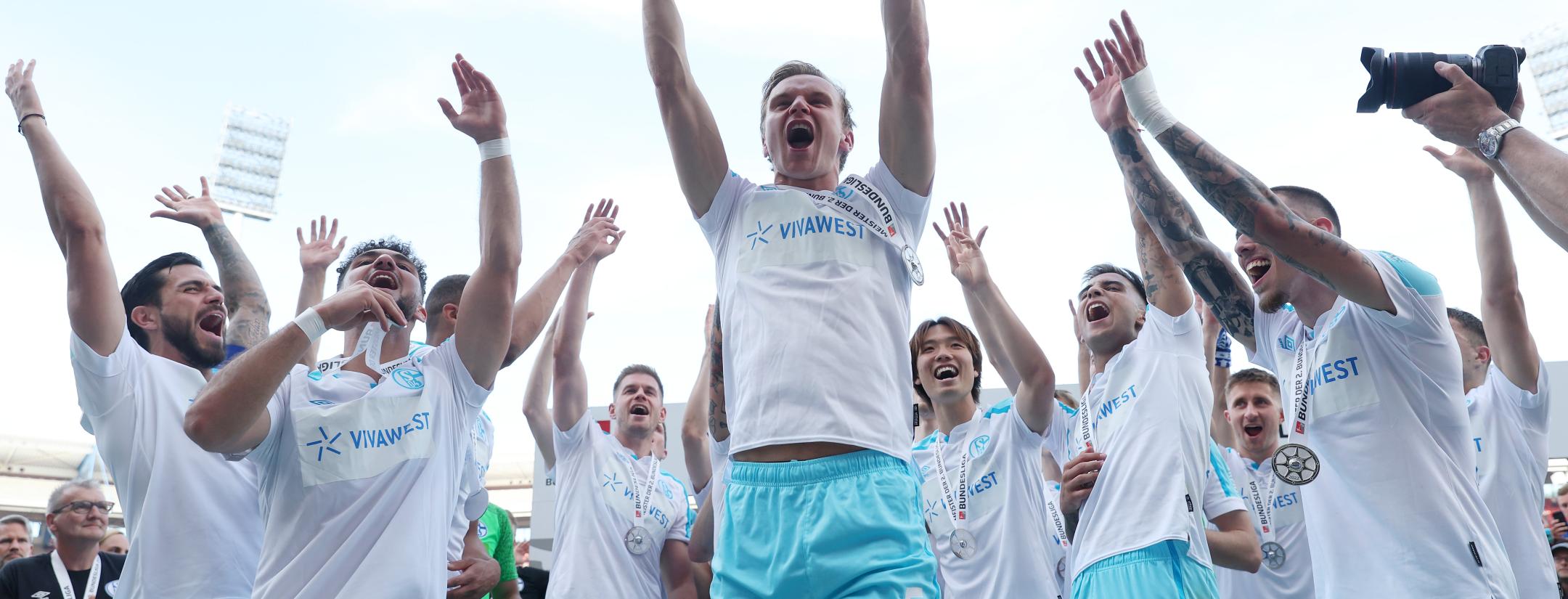 Schalke celebrates winning the Bundesliga 2 title.