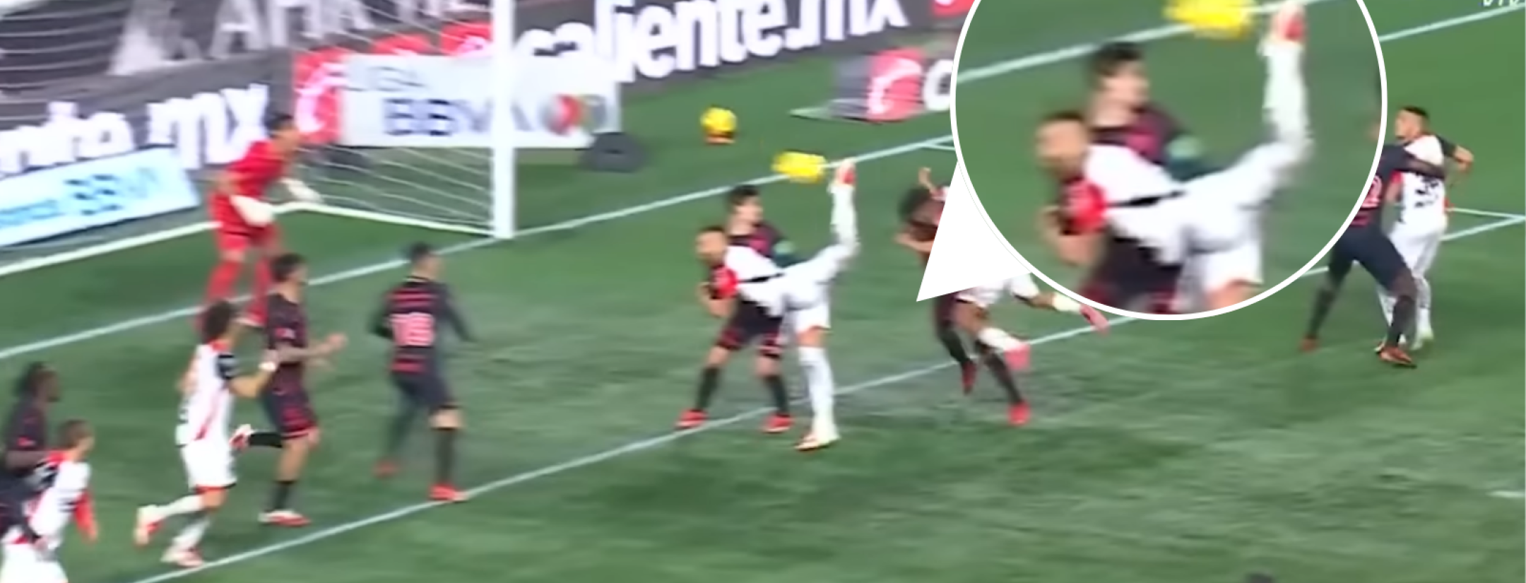 Liga MX scorpion kick Matheus Doria