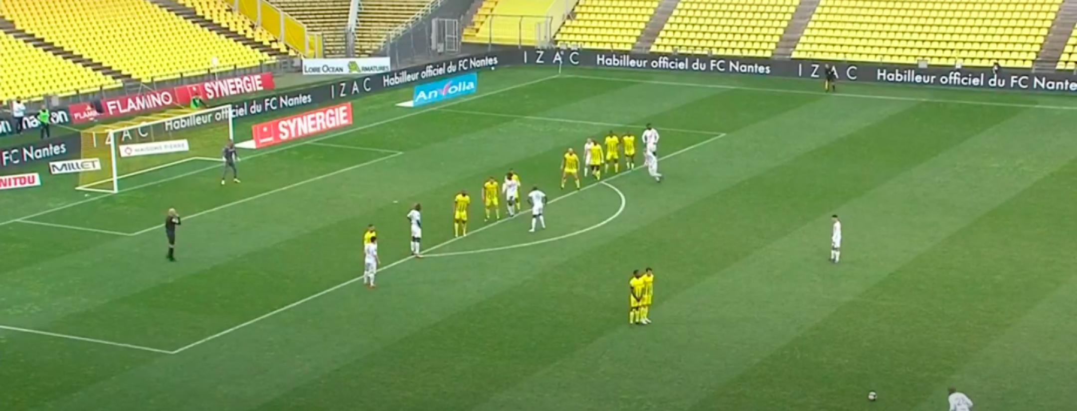 Armand Lauriente free kick