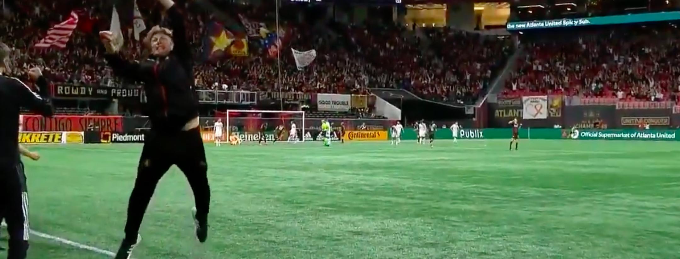 Ezequiel Barco goal vs Chicago