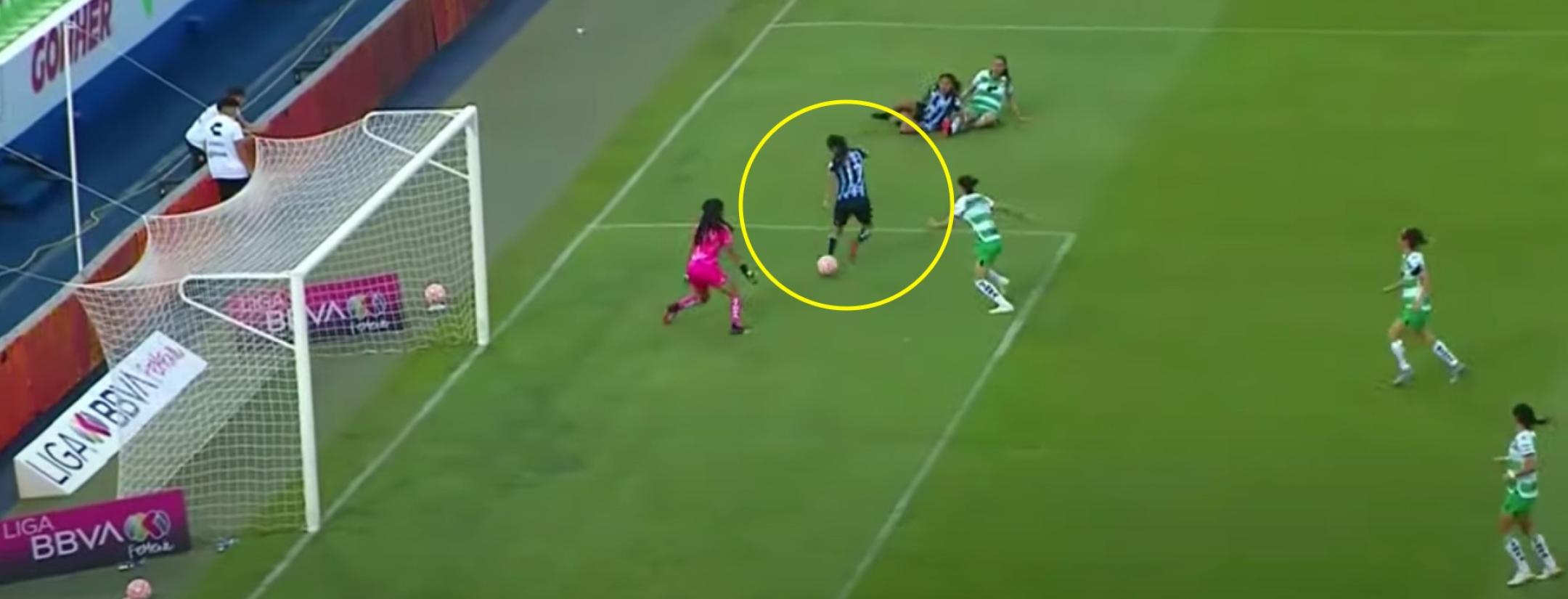 Edna Santamaría backheel goal 