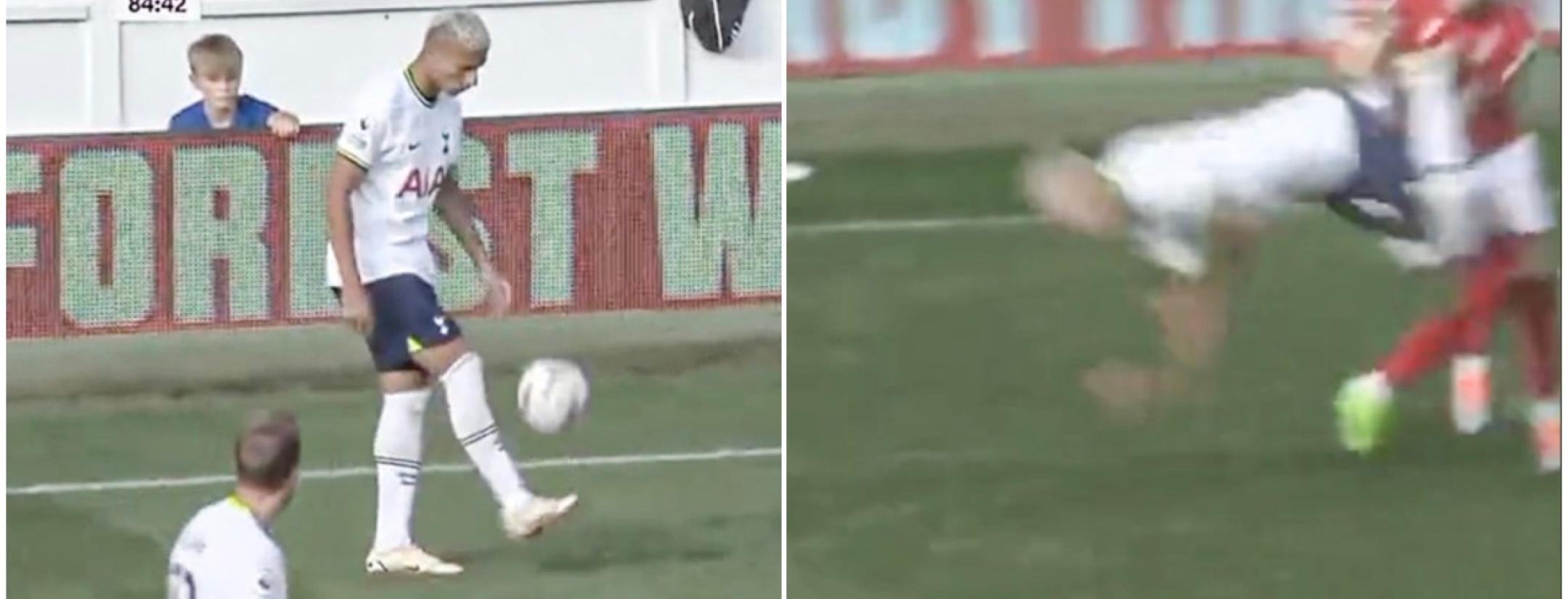 Richarlison juggling