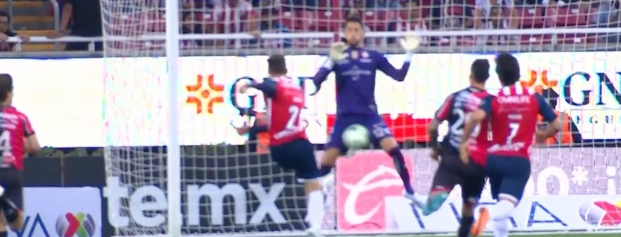 Atajada de Camilo Vargas