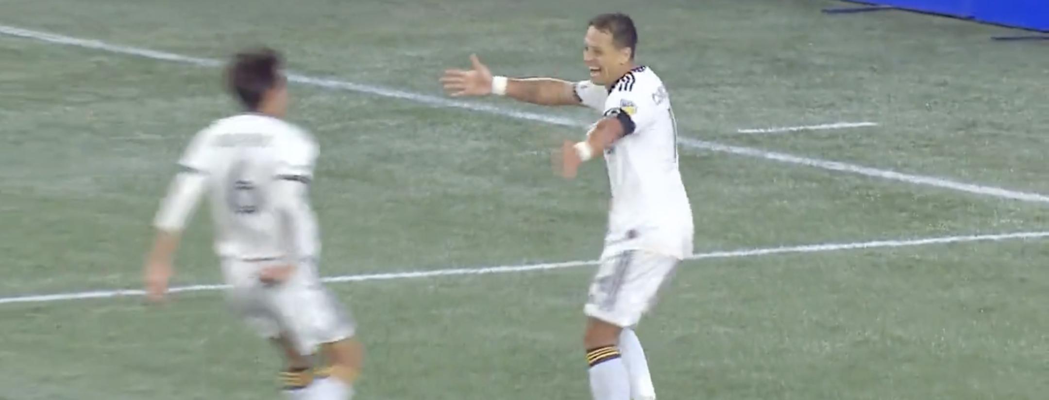 Riqui Puig assist for Chicharito