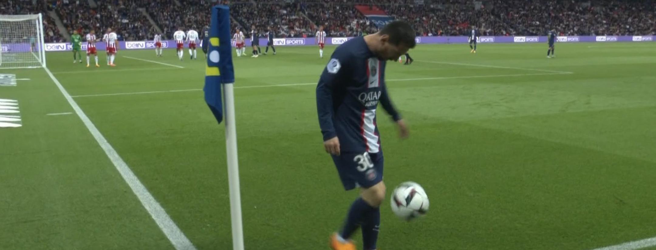 PSG fans boo Messi