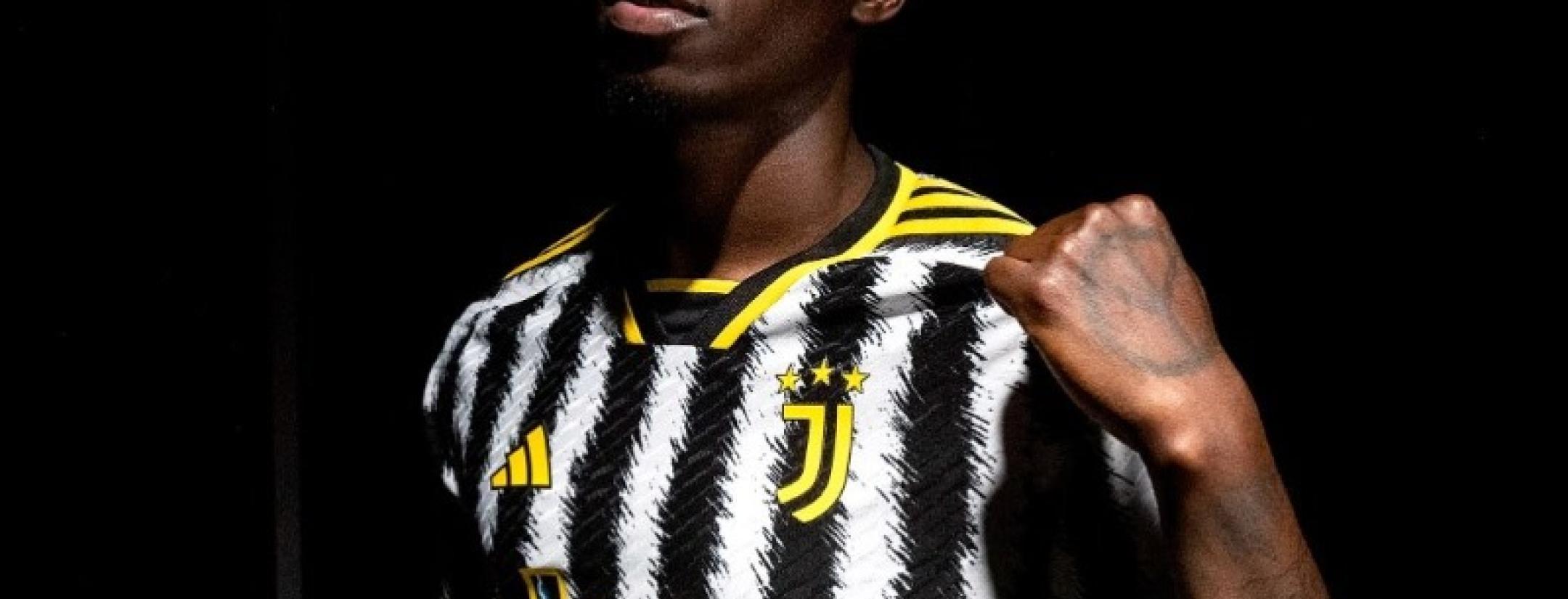 Timothy Weah in Juventus kit