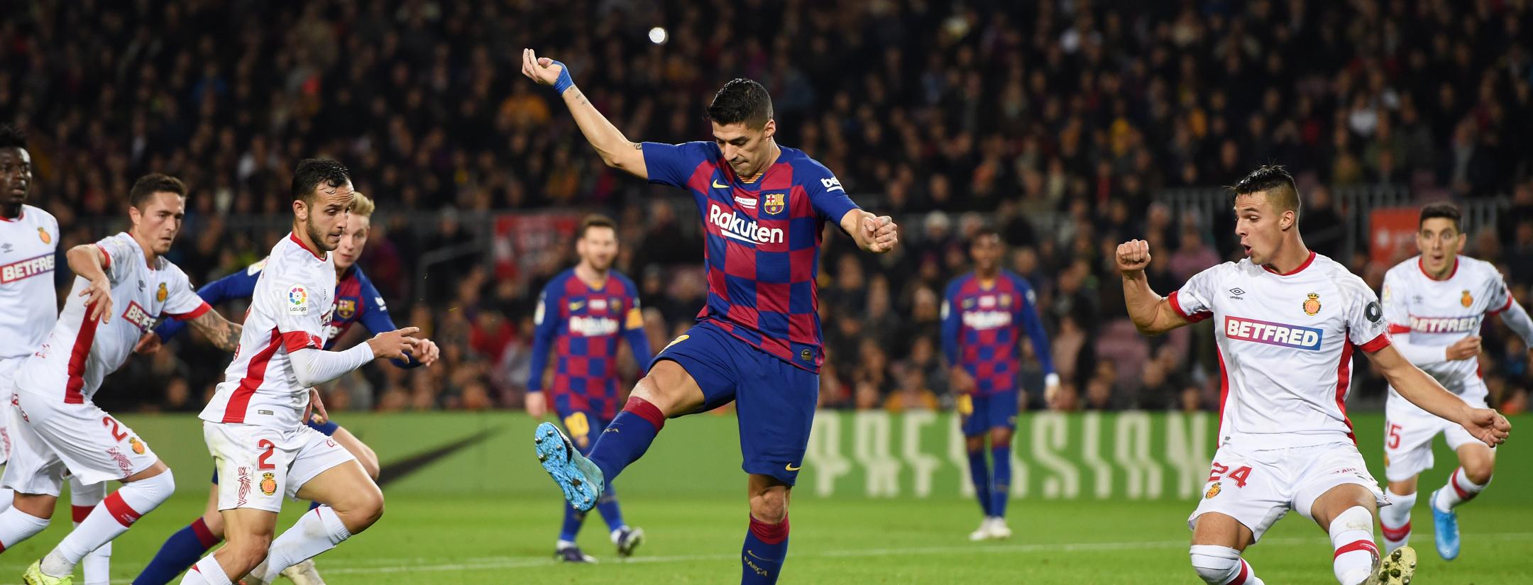 Luis Suarez backheel goal vs Mallorca