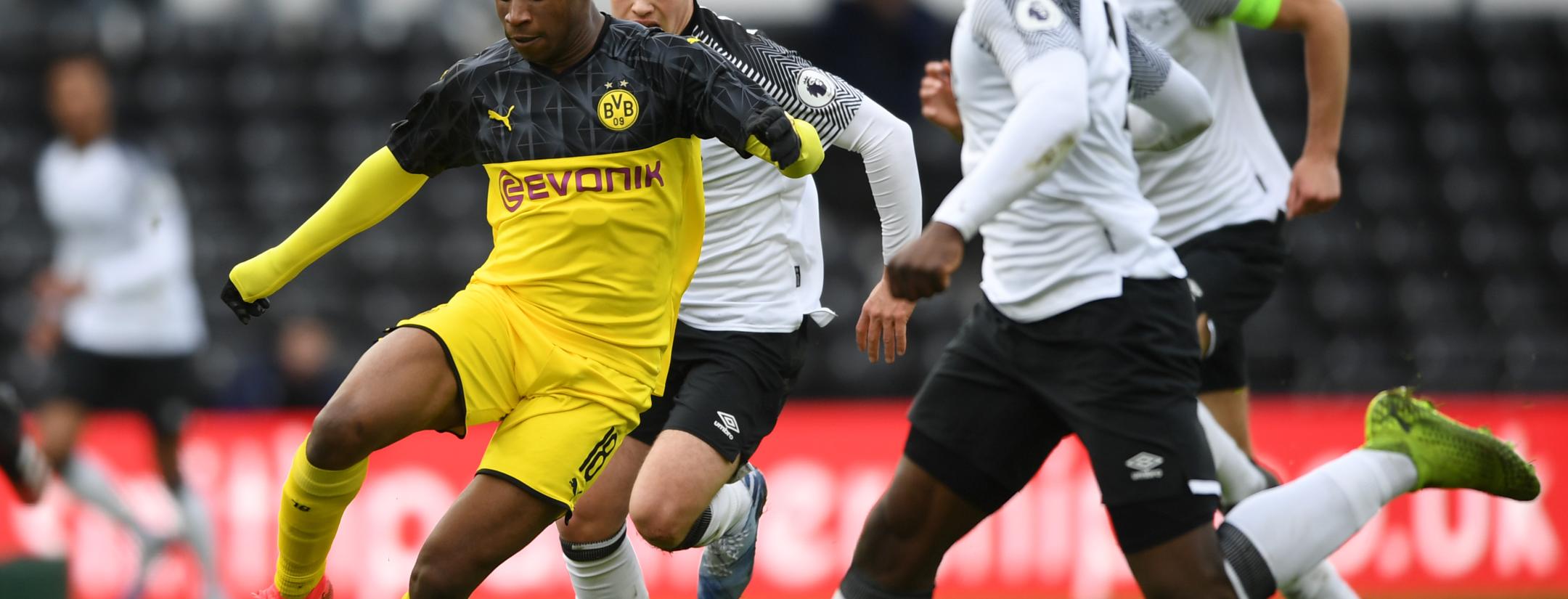 Youssoufa Moukoko Age