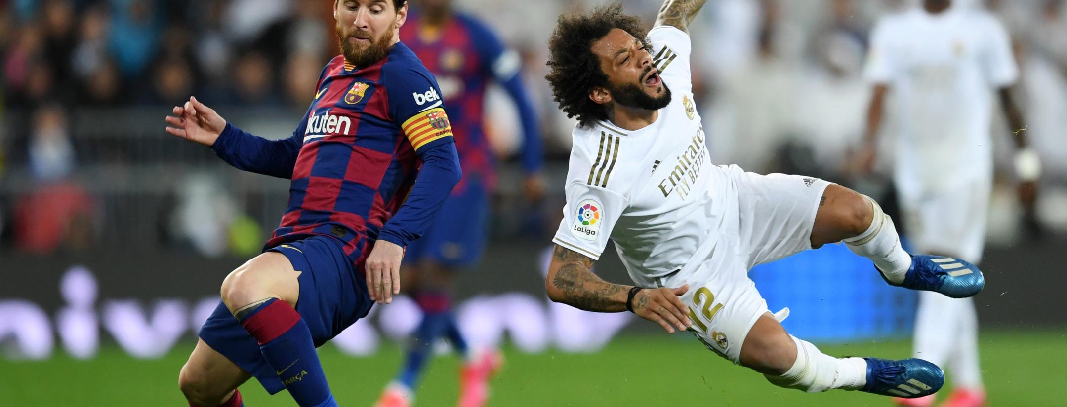 Lionel Messi central midfield