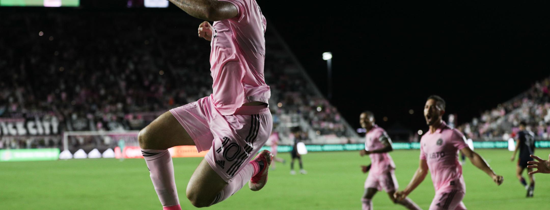 Gonzalo Higuain hat trick