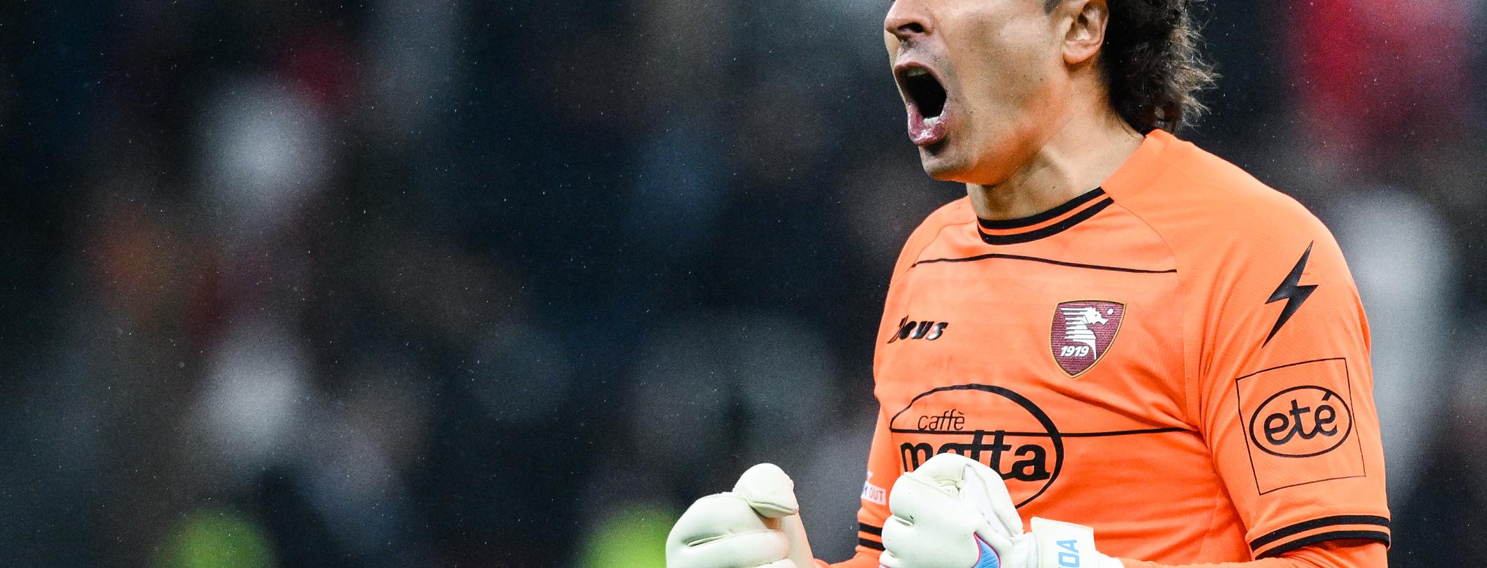 Memo Ochoa Salernitana