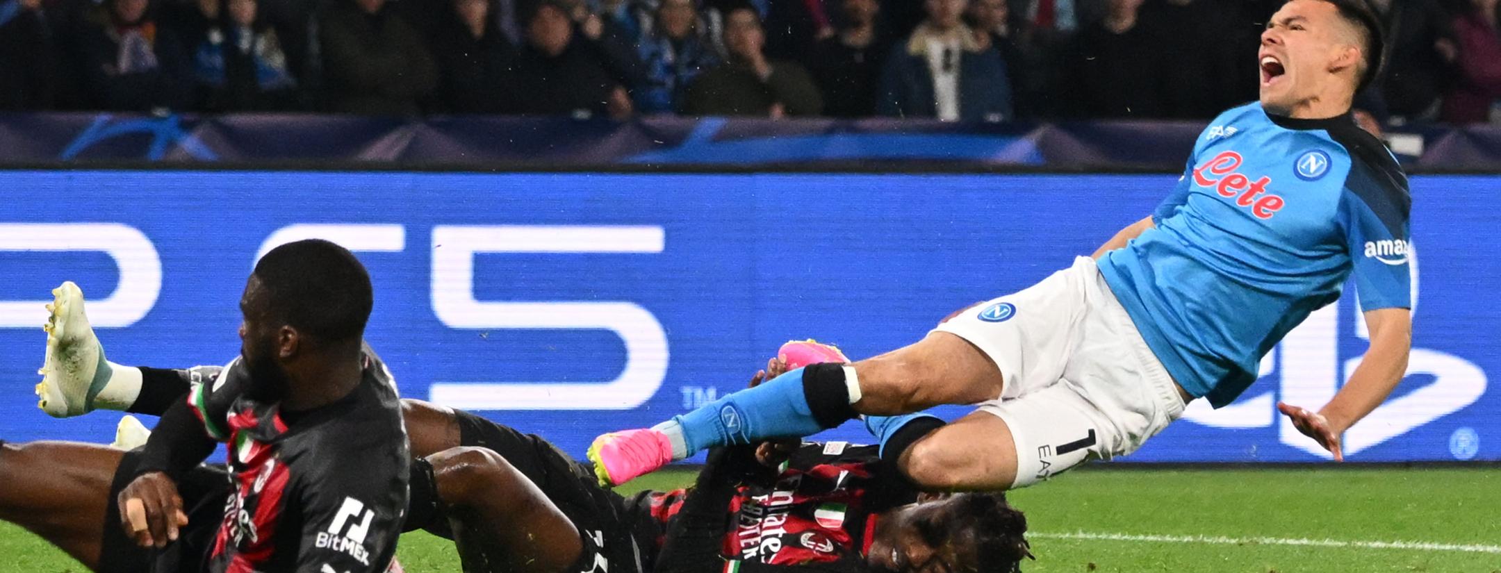 Penalty on Chucky Lozano