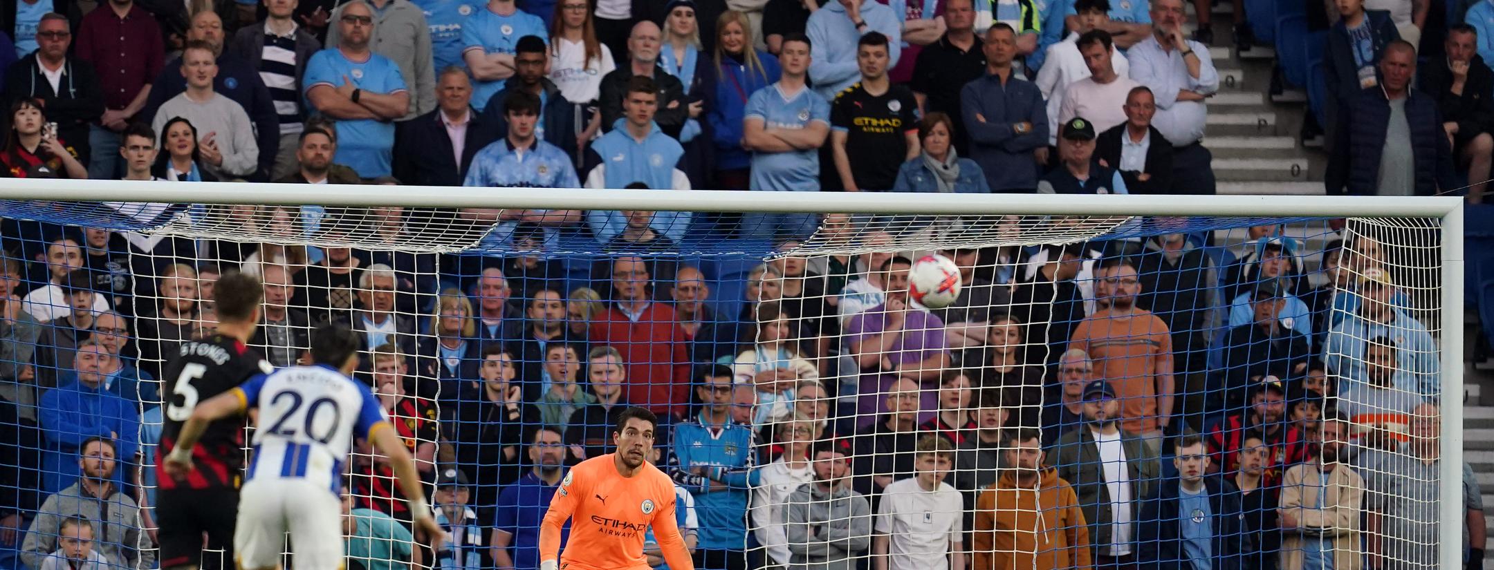 Julio Enciso goal vs. Manchester City