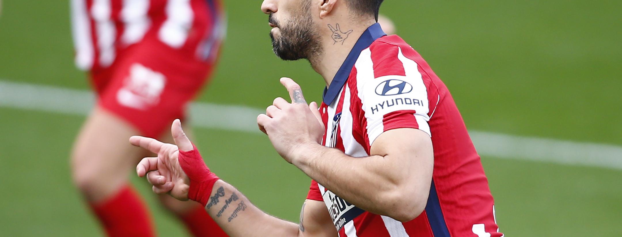 Luis Suarez free kick vs Cadiz