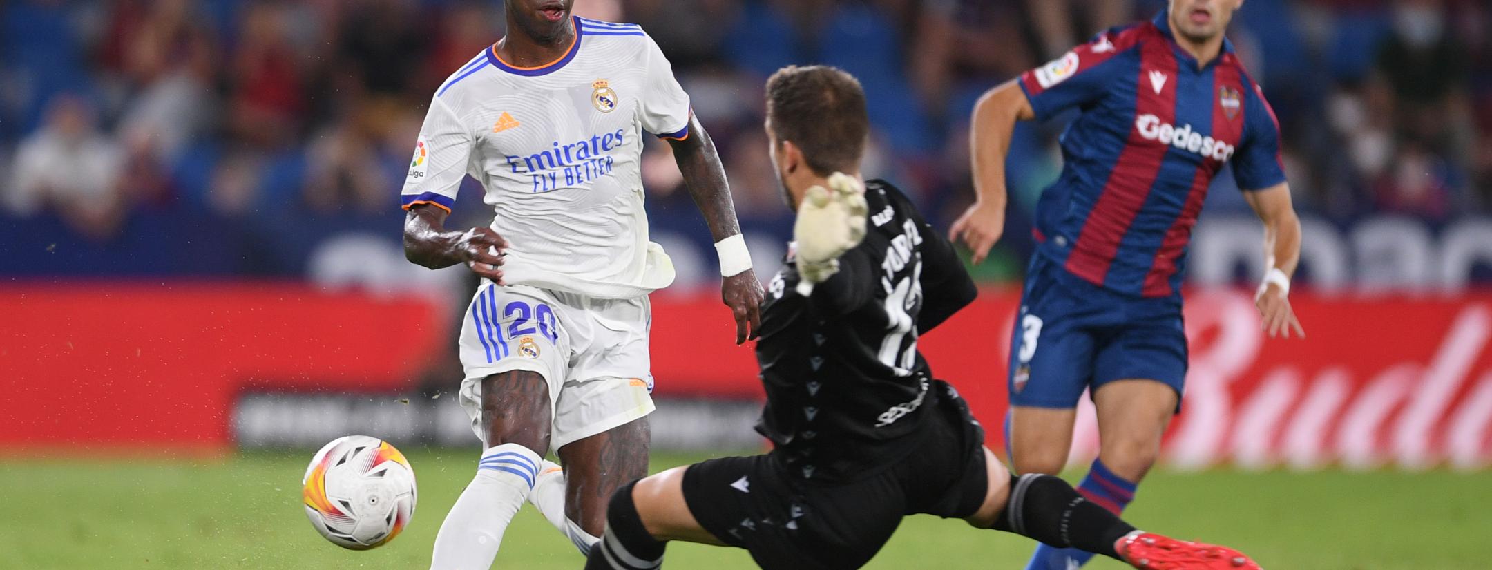 Vinicius Junior goal vs Levante