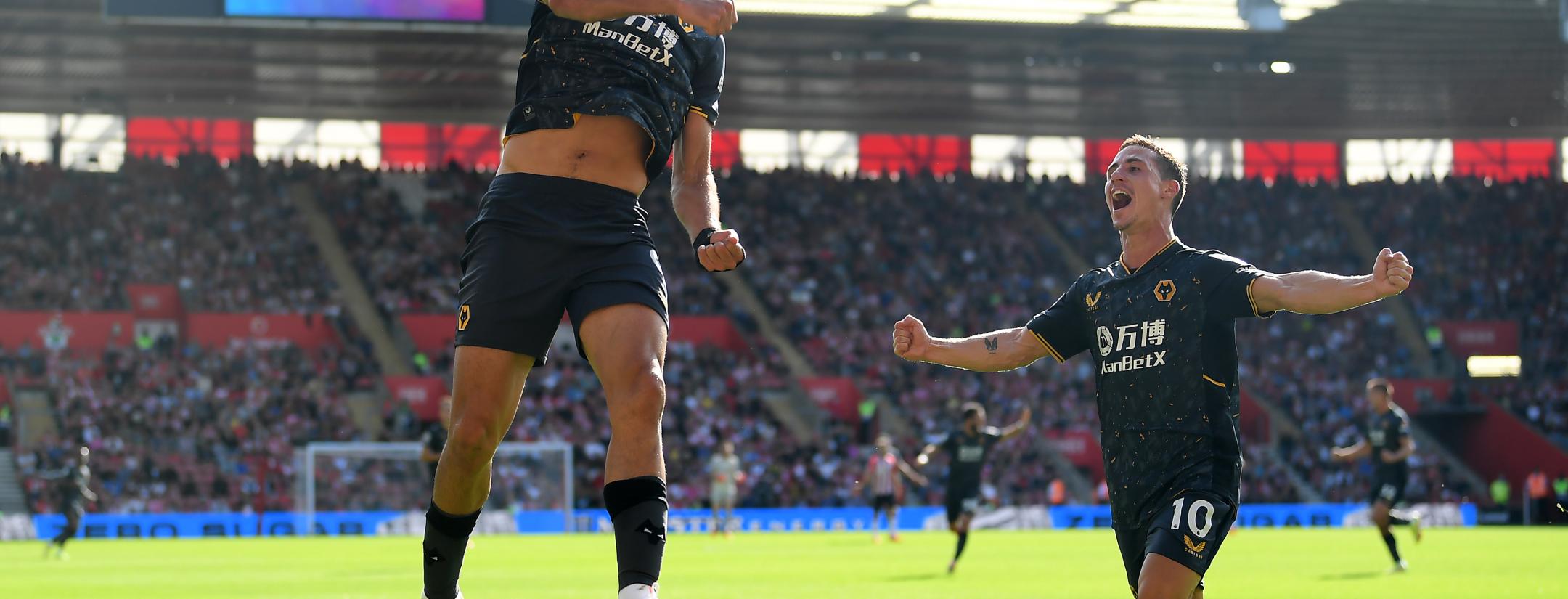 Raul Jimenez first goal since injury