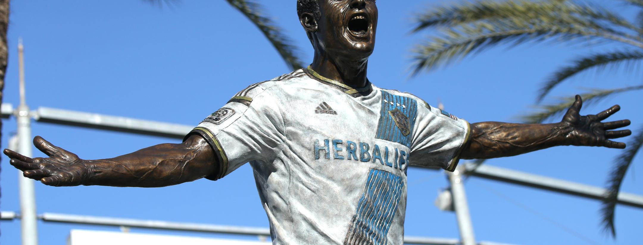 Landon Donovan statue