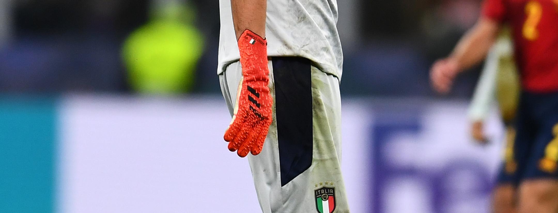 Gianluigi Donnarumma jeered