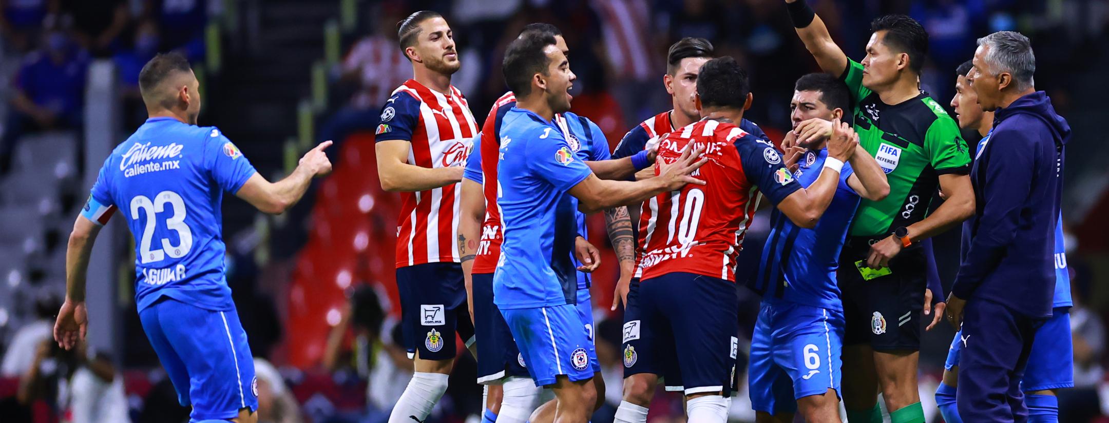 Alexis Vega ahorca a Nacho Rivero