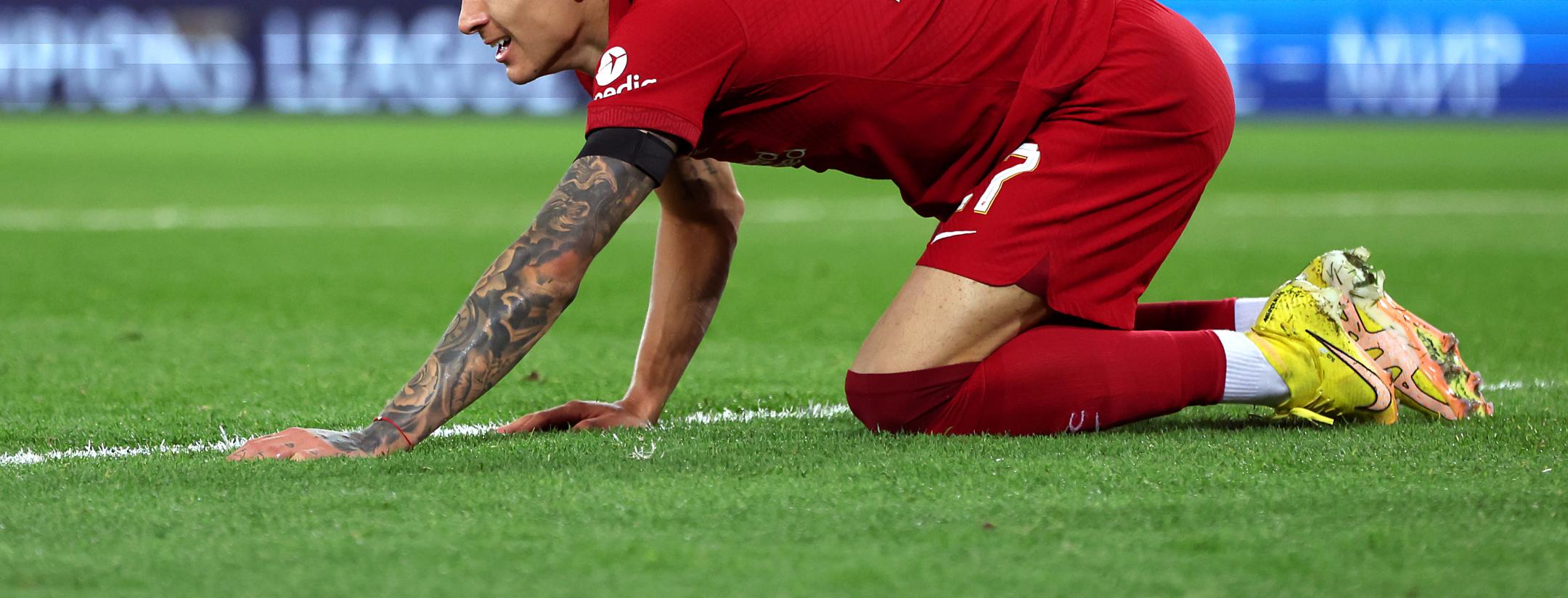 Darwin Nunez language issues