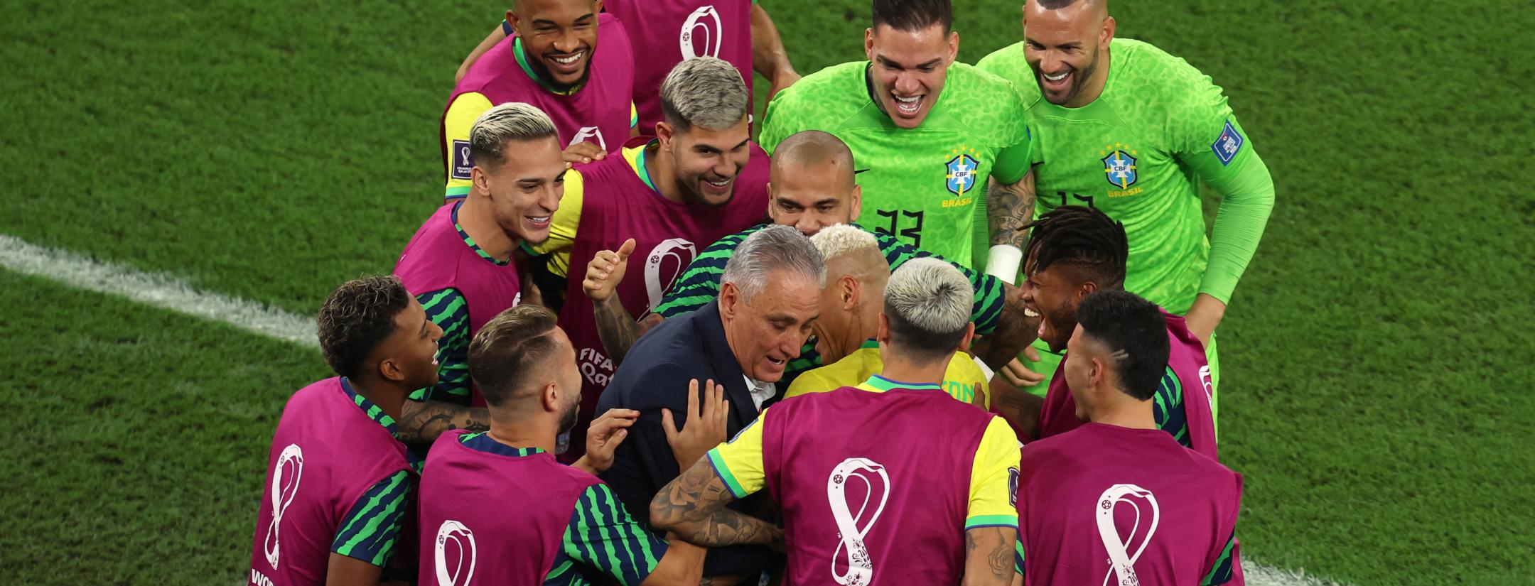 Brazil coach Tite dances as samba soccer destroys South Korea