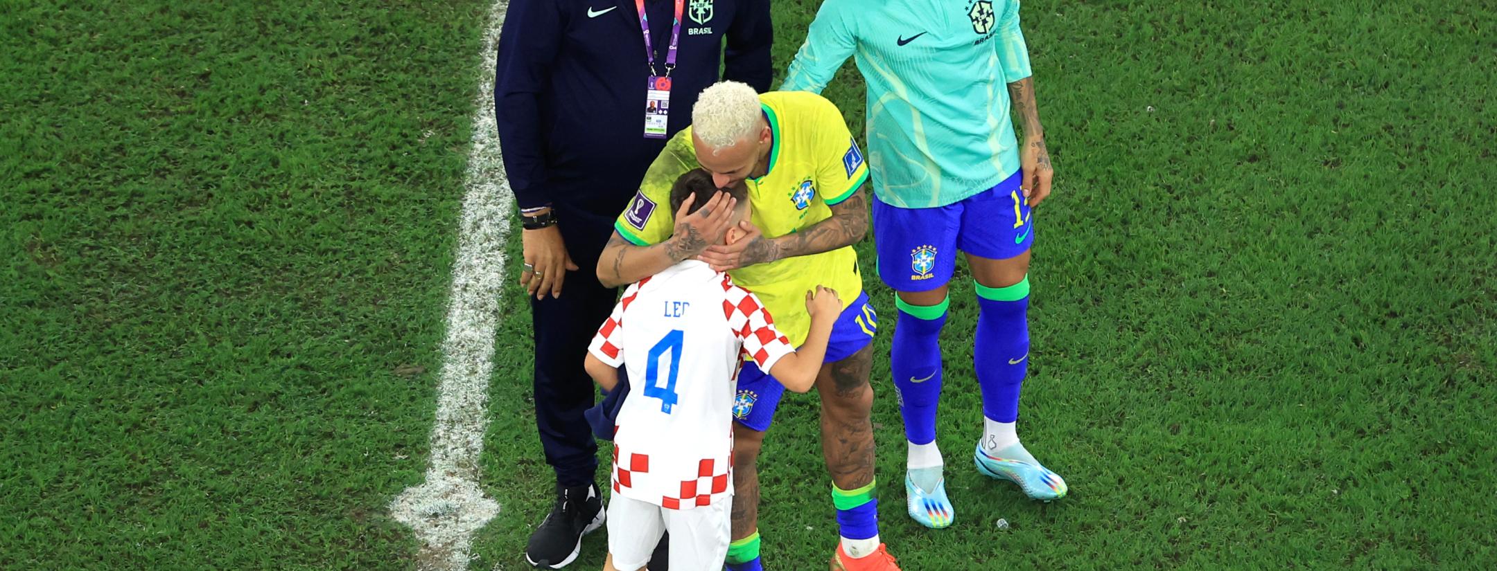 Ivan Perisić son consoles Neymar