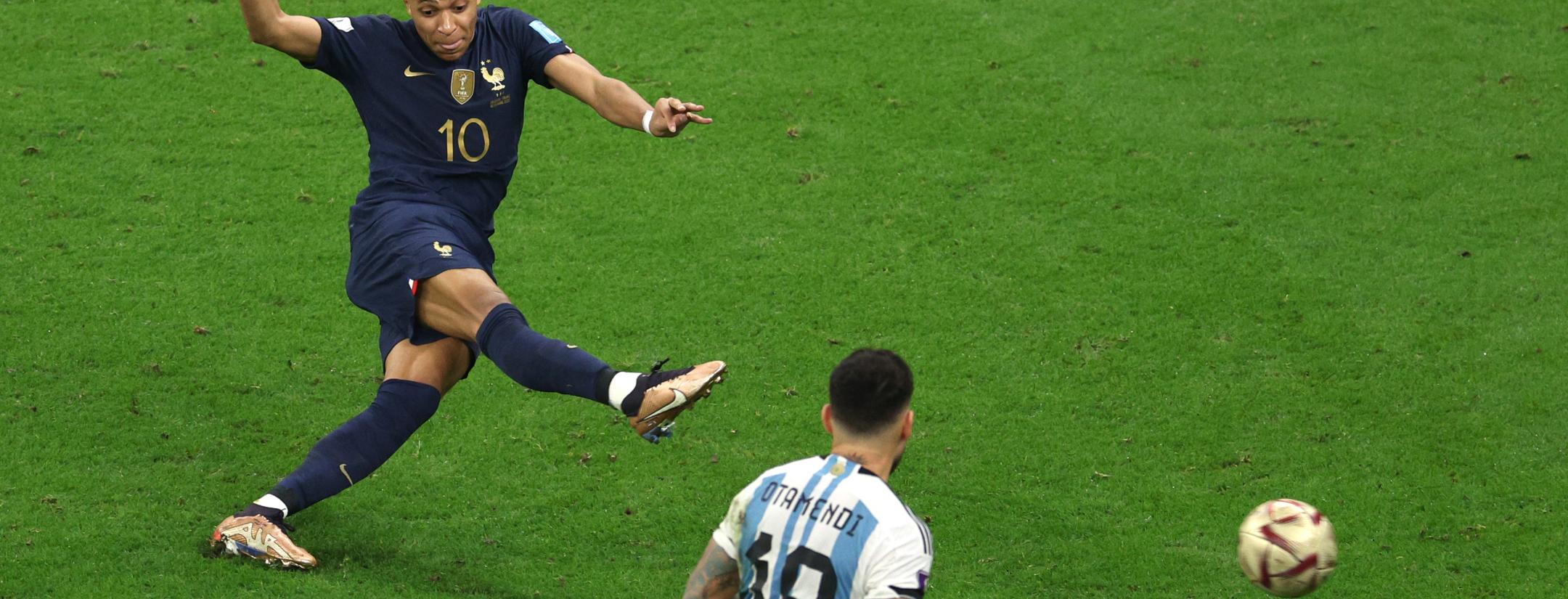 Hat-trick de Mbappé