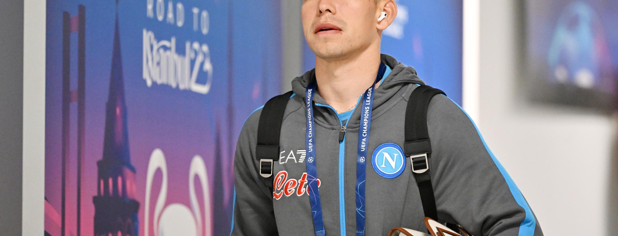 Chucky Lozano vs AC Milan