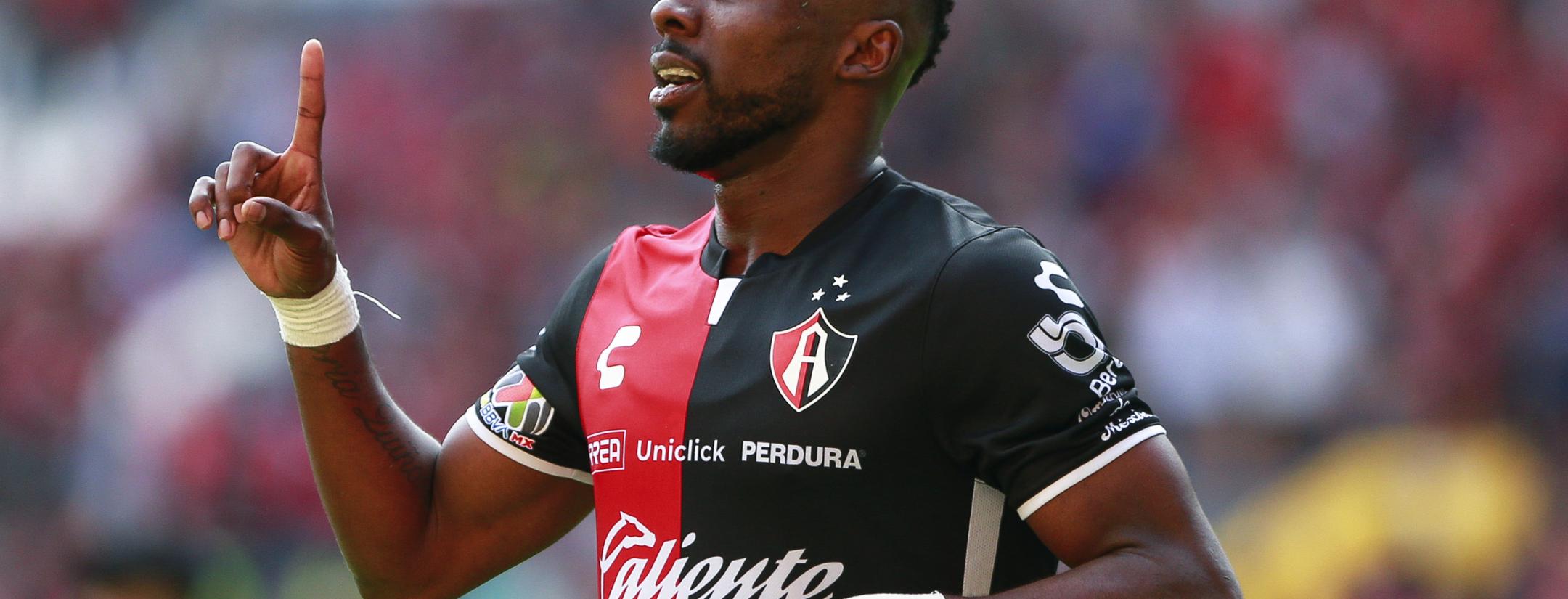 Julián Quiñones al América