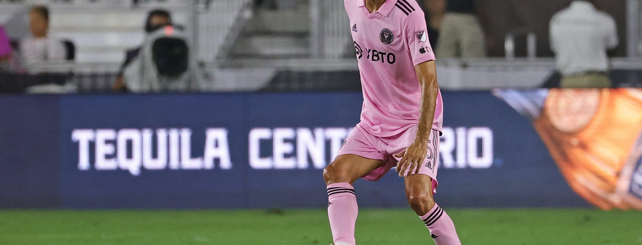 Busquets highlights vs Cruz Azul