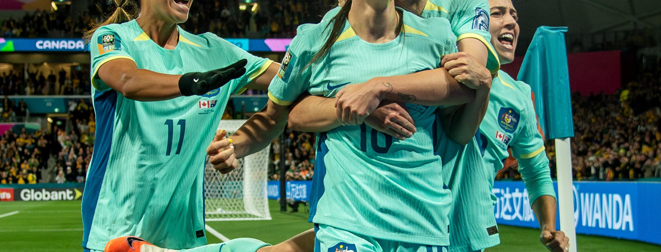 Australia beats Canada 4-0