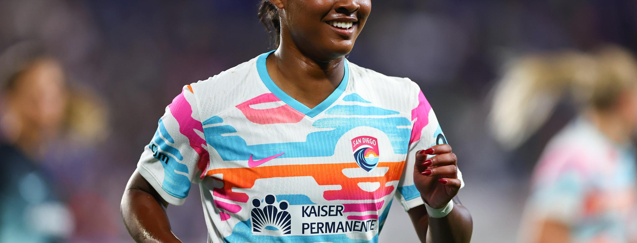 Jaedyn Shaw scores for San Diego Wave against Bay FC at Snapdragon Stadium