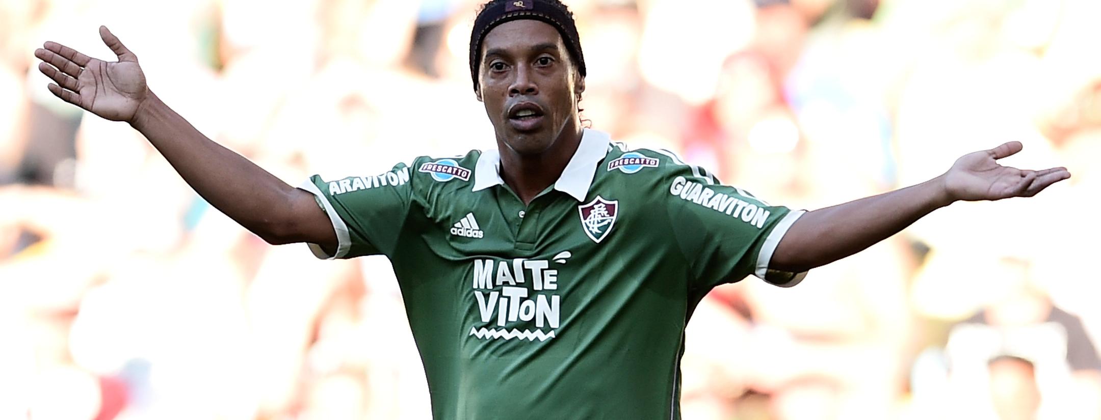 Ronaldinho out on bail