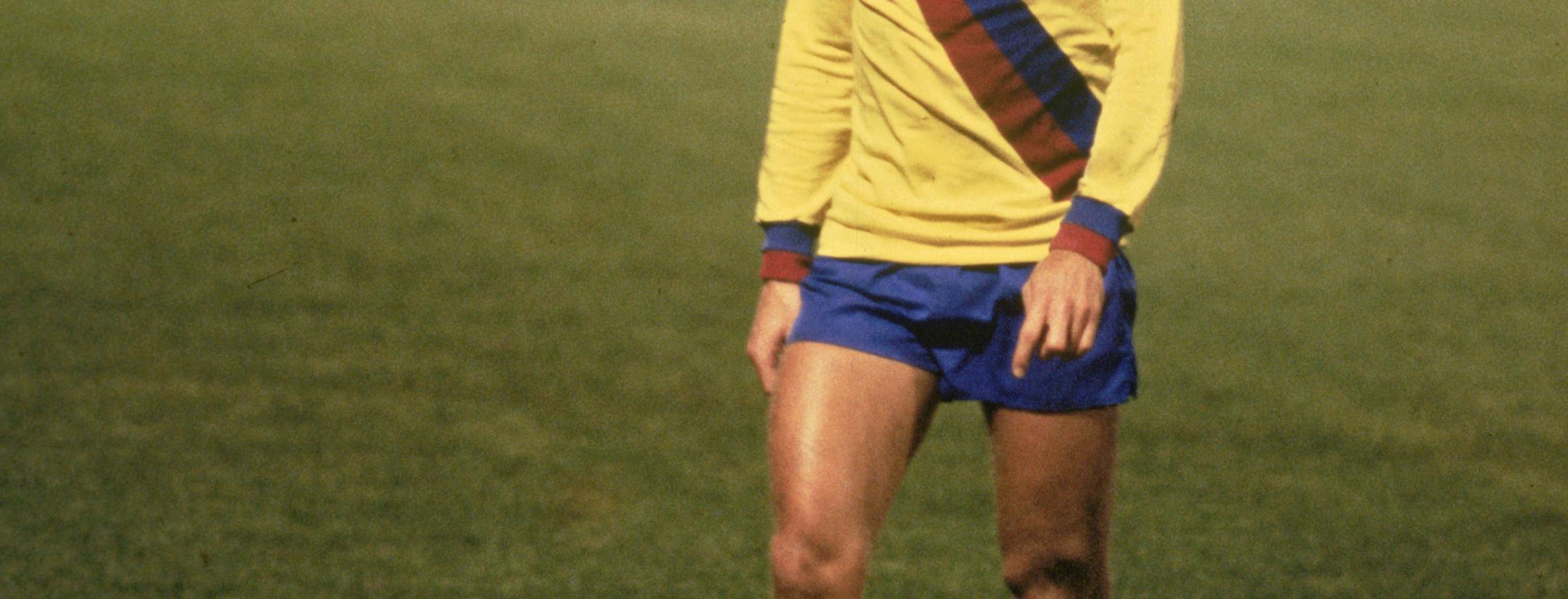 Barcelona 2019-20 away jersey