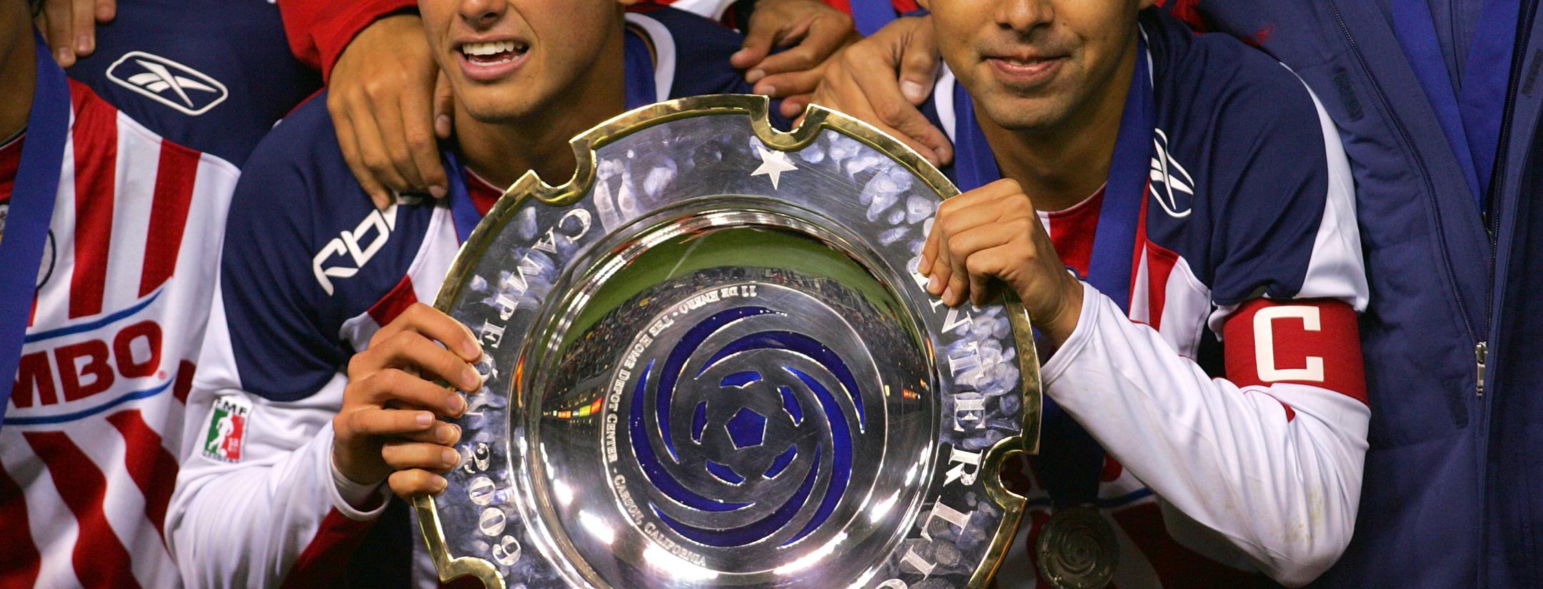 Chicharito vs Chivas