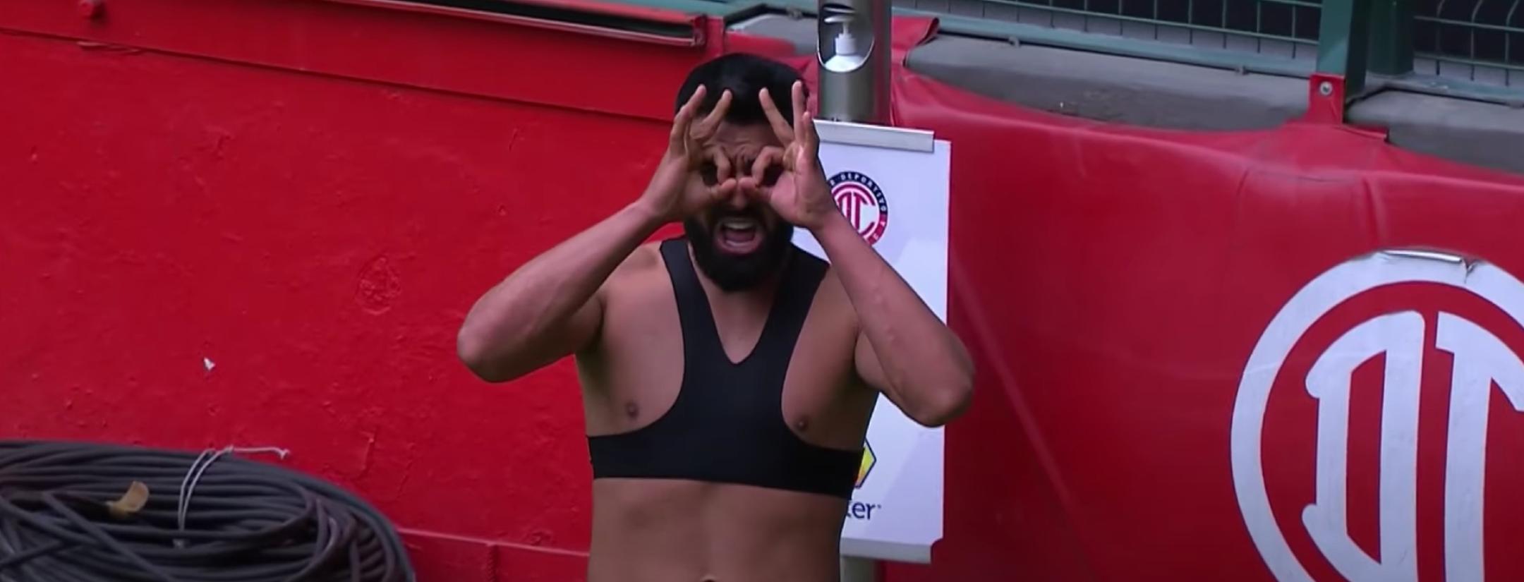 Gol de Taco de Alexis Canelo